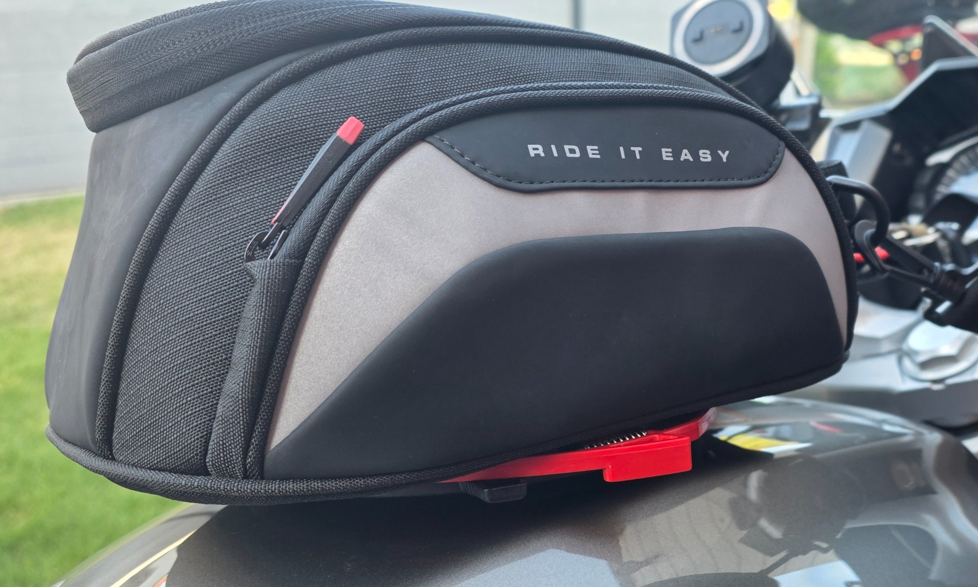 GIVI Tank-lock 6Lt tanktas